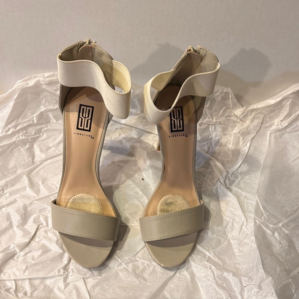Elegant Cream Women's Sandals
